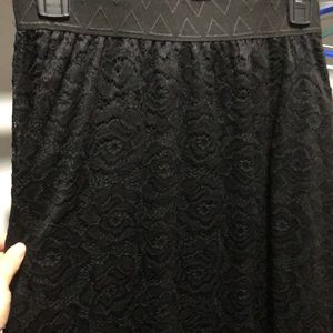 Lularoe XS Lola all black skirt